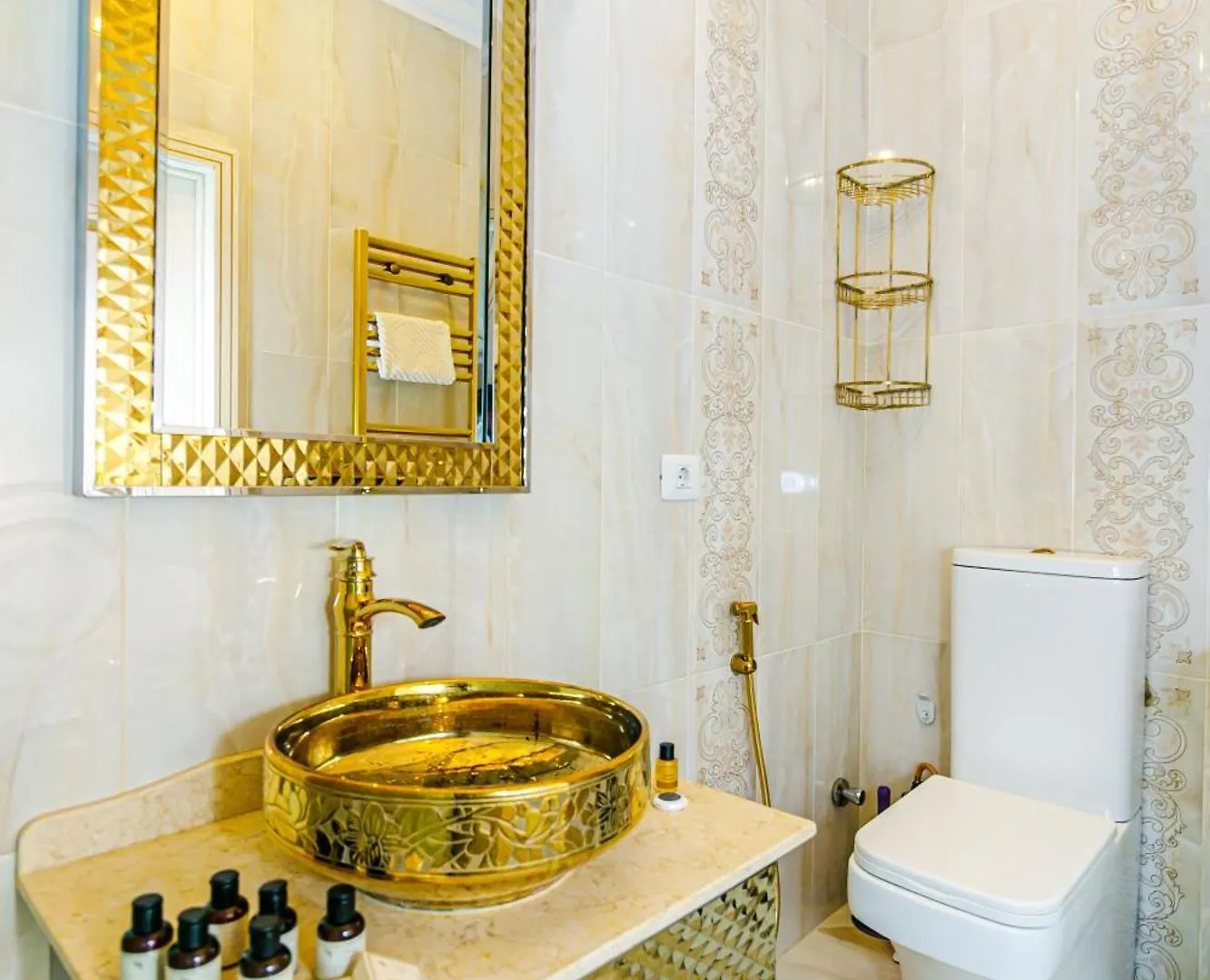 Park Azure Deluxe Apartment By Baku Housing 0*,  Azerbaijan